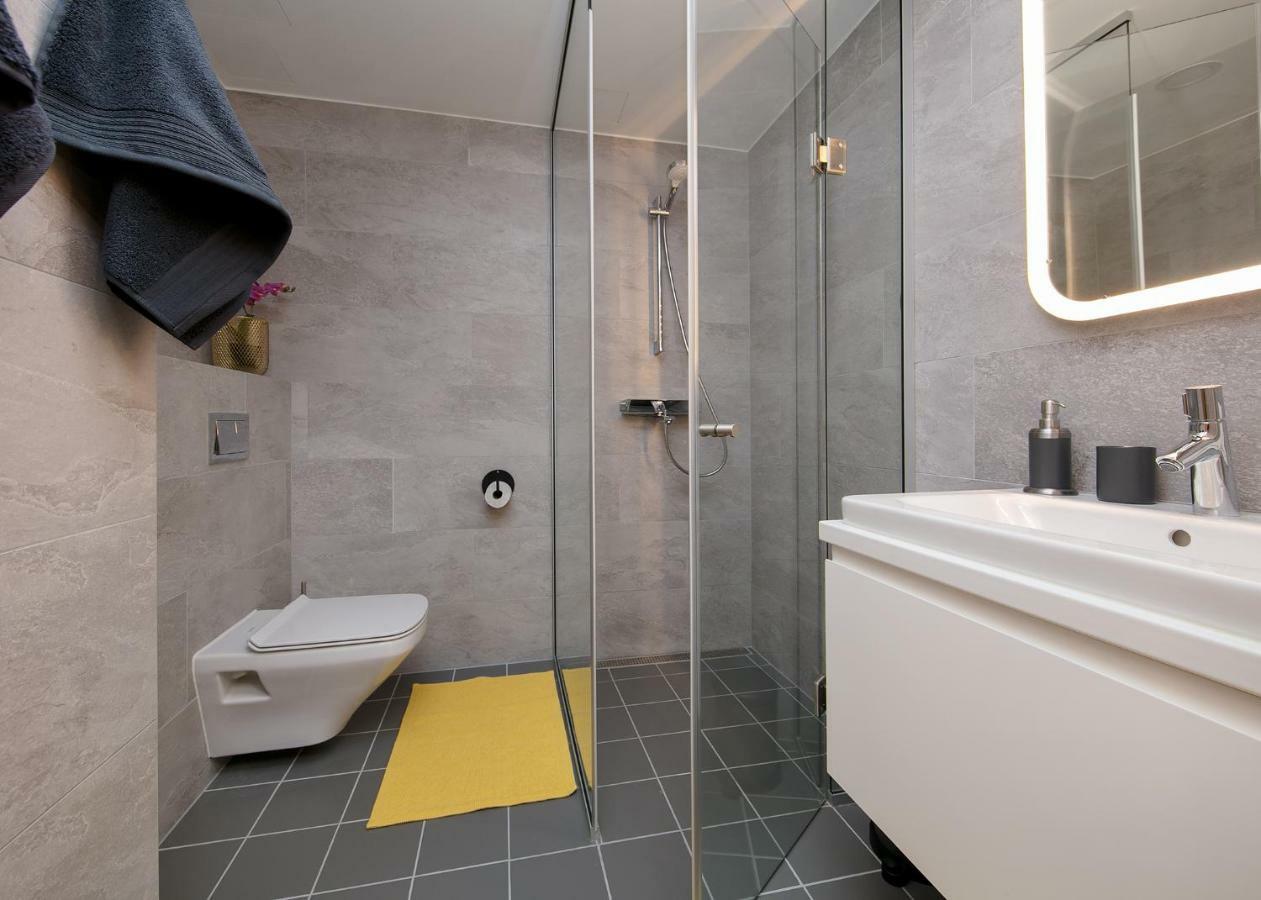 Tp City Apartment - City Center Tallinn Bagian luar foto
